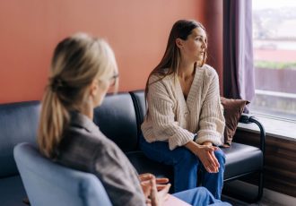 eratung_online_sporechstunde_paartherapie_vertrauen
